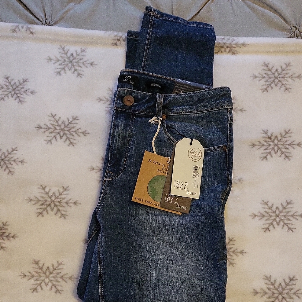 Darkwash jeans